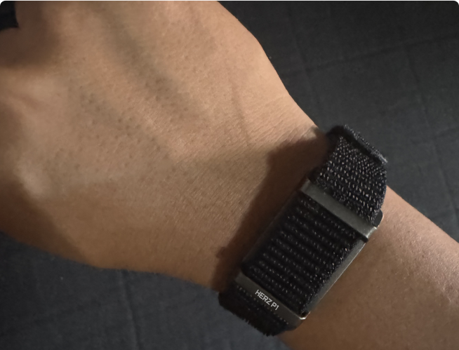 Smartband in the hand